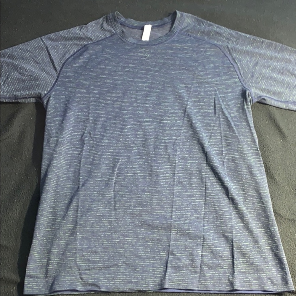 Lululemon Men’s Medium Shirt